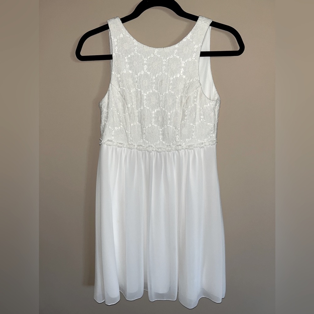 White lace top, flared bottom fully lined size 3 juniors dress, back zipper